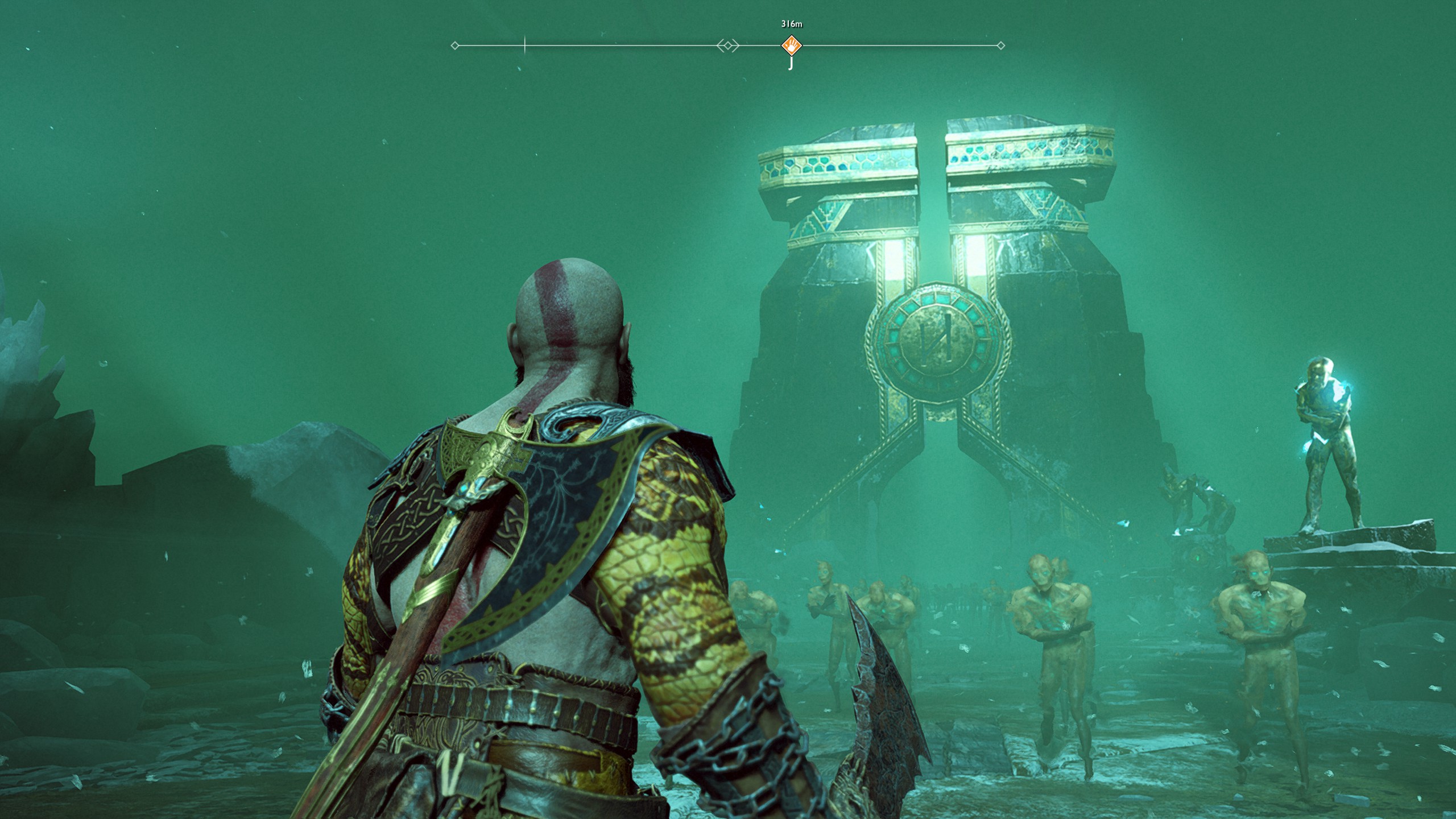 Zaměstnanec Kauflandu pět minut před začátkem sobotní otevírací doby, kolorováno