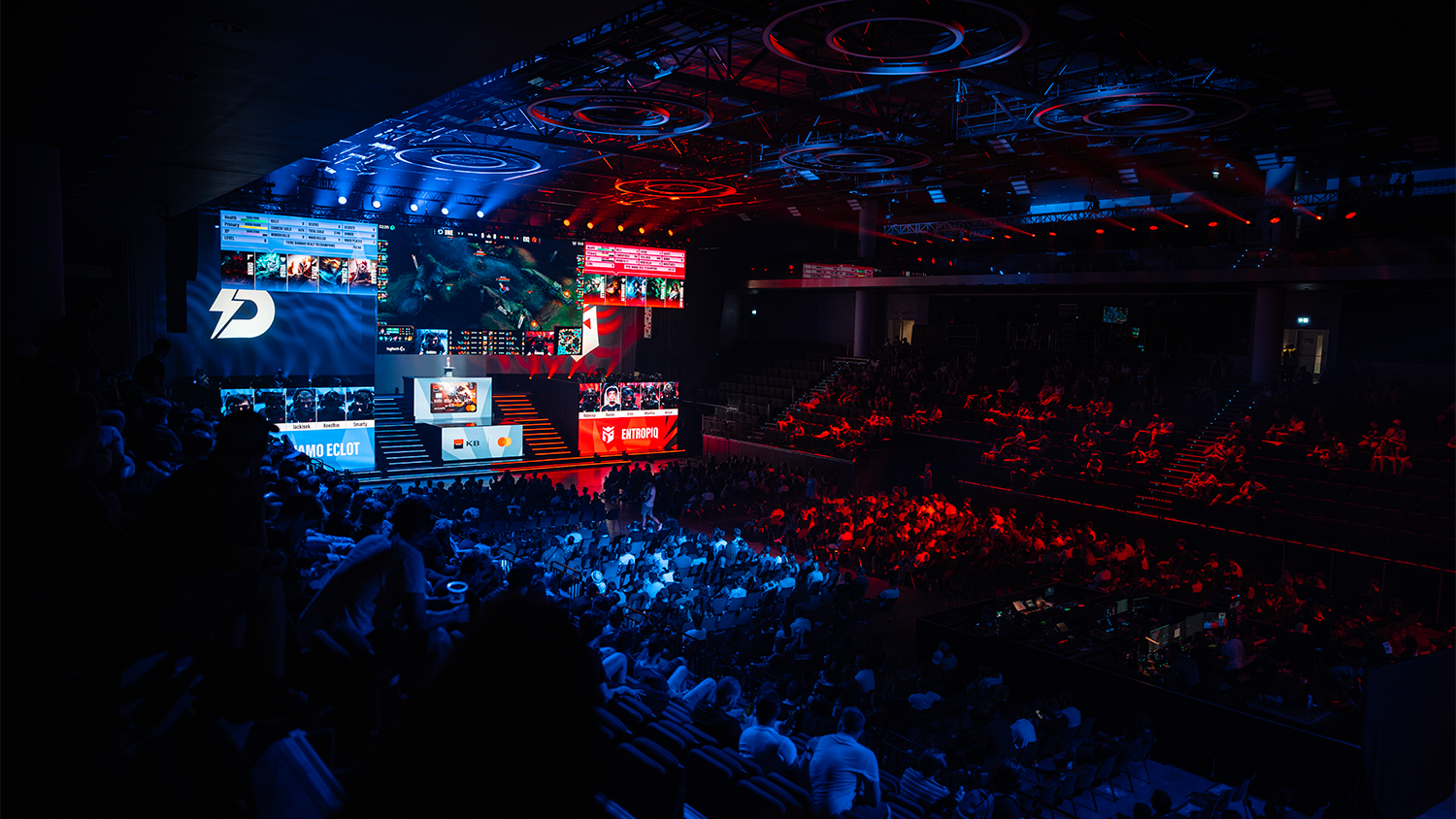 Proběhl historicky největší esportový turnaj u nás - jak vypadalo Prague Champs?