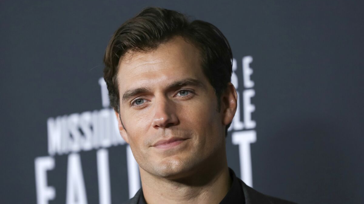 Henry Cavill se možná postará o tvorbu seriálu ze světa Warhammer 40,000