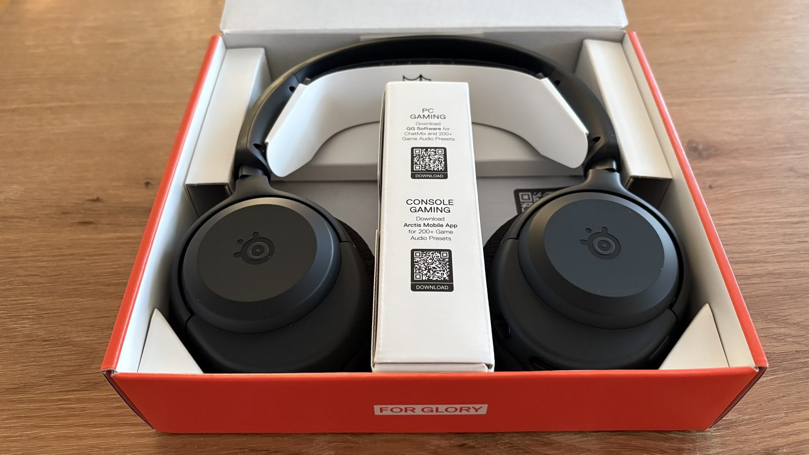 SteelSeries Arctis Nova 3 Wireless - takhle vypadá umístění v krabici