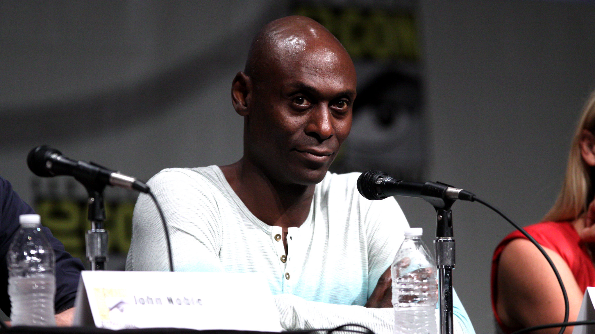 Nečekaně zemřel herec Lance Reddick. Zahrál si v Quantum Break, Destiny nebo Horizon Zero Dawn